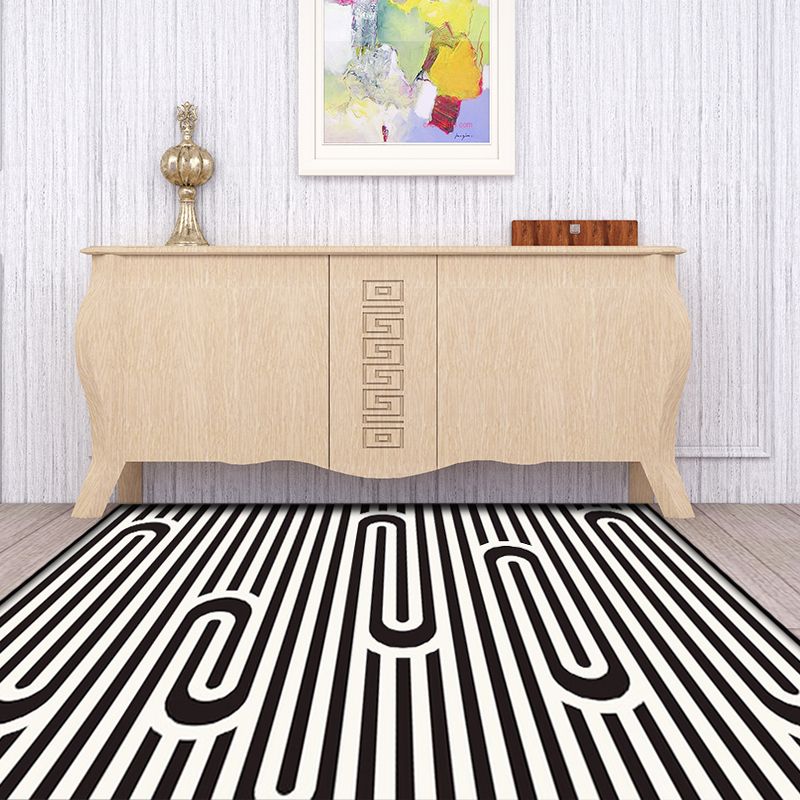 Modern Striped Pattern Rug Black and White Polyester Rug Washable Pet Friendly Non-Slip Area Rug for Living Room