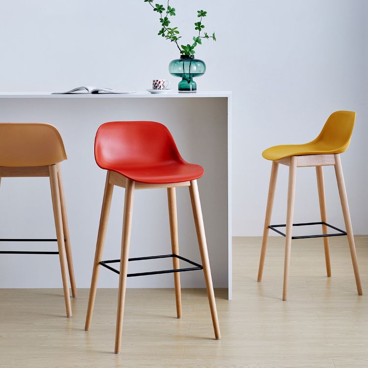 Scandinavian Armless Bar Stools Plastic Low Back Barstool with 4 Beech Legs