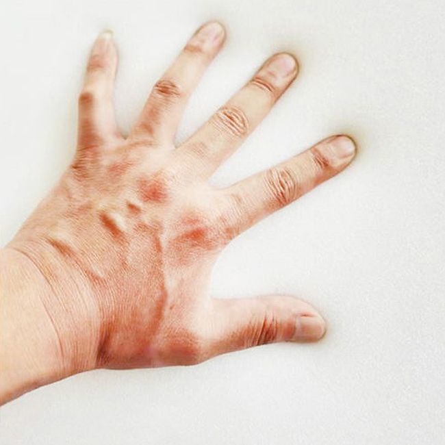 Zeitgenössischer Essanarmloser Stuhl Matte Finish Leder gebogene Parsons Seitenstuhl