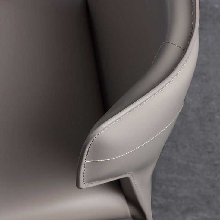 Silla lateral de cuero estilo diseñador para el hogar, silla de comedor con respaldo de orejas y acabado mate (juego de 2)