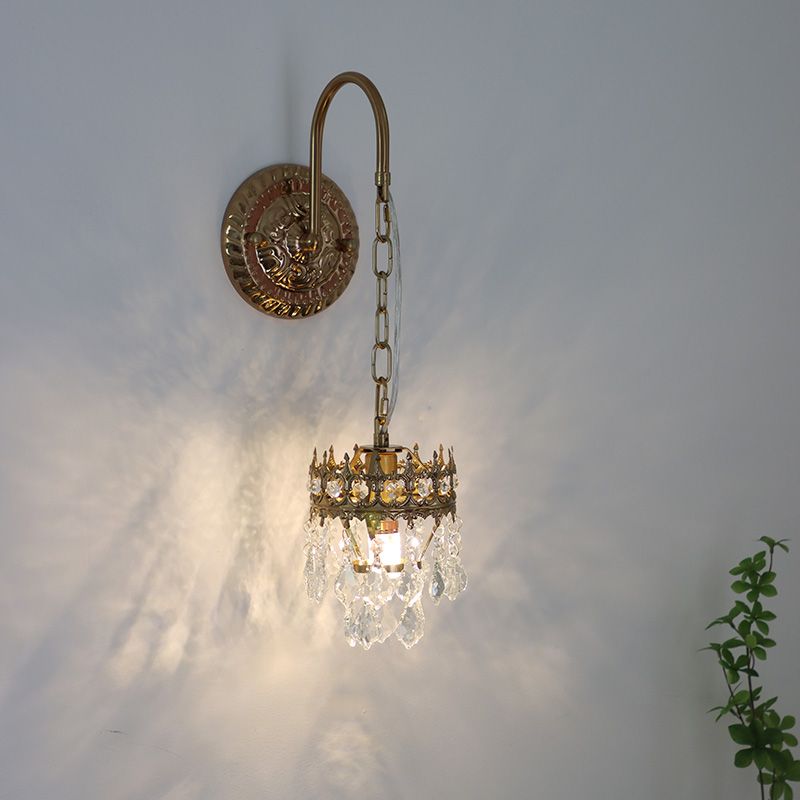 Iluminación de pared de metal Lámpara de pared de cristal posmoderna para dormitorio de sala de estar