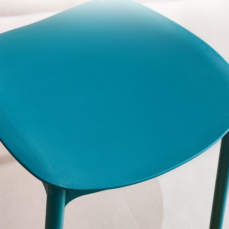 Modern Indoor-Outdoor Plastic Open Back Stackable Dining Side Chair