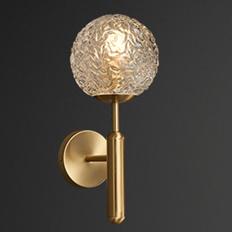 Lampada a parete sospesa in bronzo globo in moderna sconde murale di rame in stile creativo con tonalità in vetro