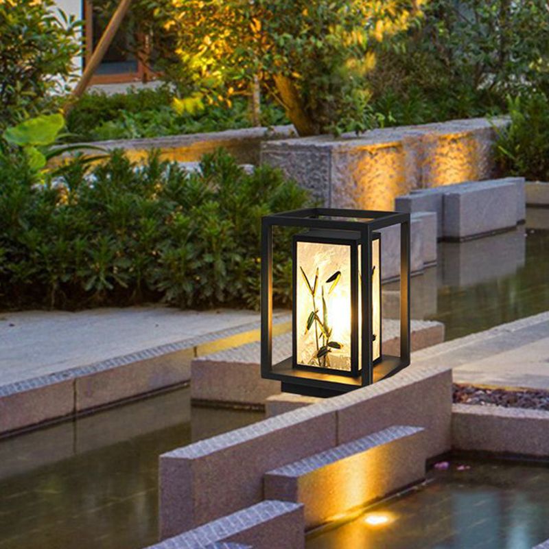 Modern Simple Metal Pillar Lamp Geometry Shape Solar Energy Pillar Light for Outdoor