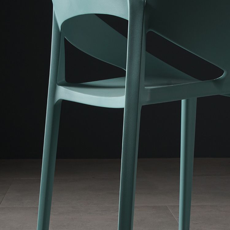 Plástico de estilo minimalista que cena la parte posterior abierta de la silla sin brazos que cena la silla lateral