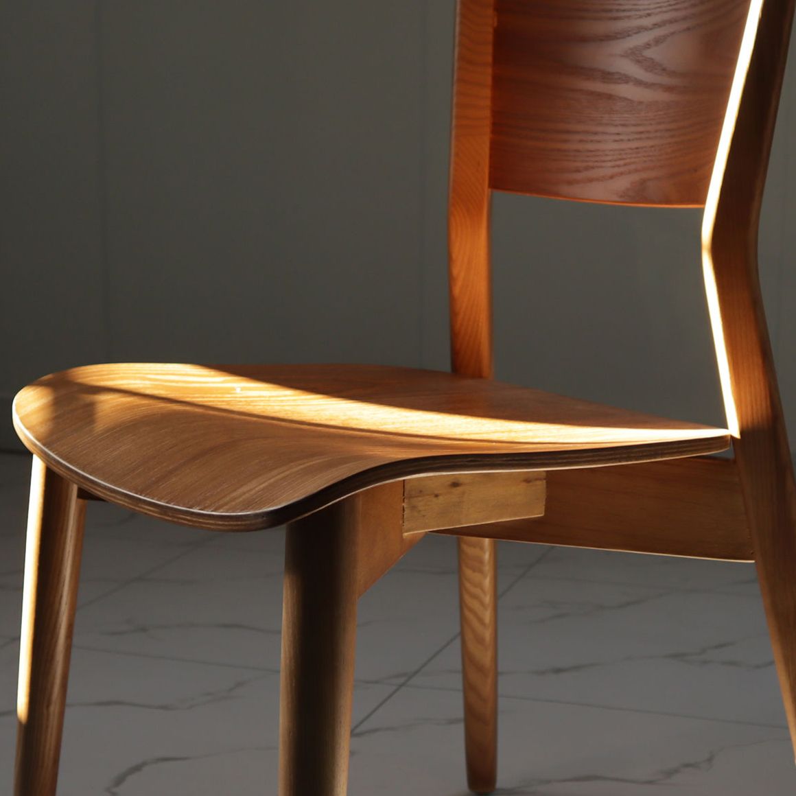 Chaise d'appoint industrielle en bois de chêne, finition mate, chaise de salle à manger à dossier ouvert (Ensemble de 2)