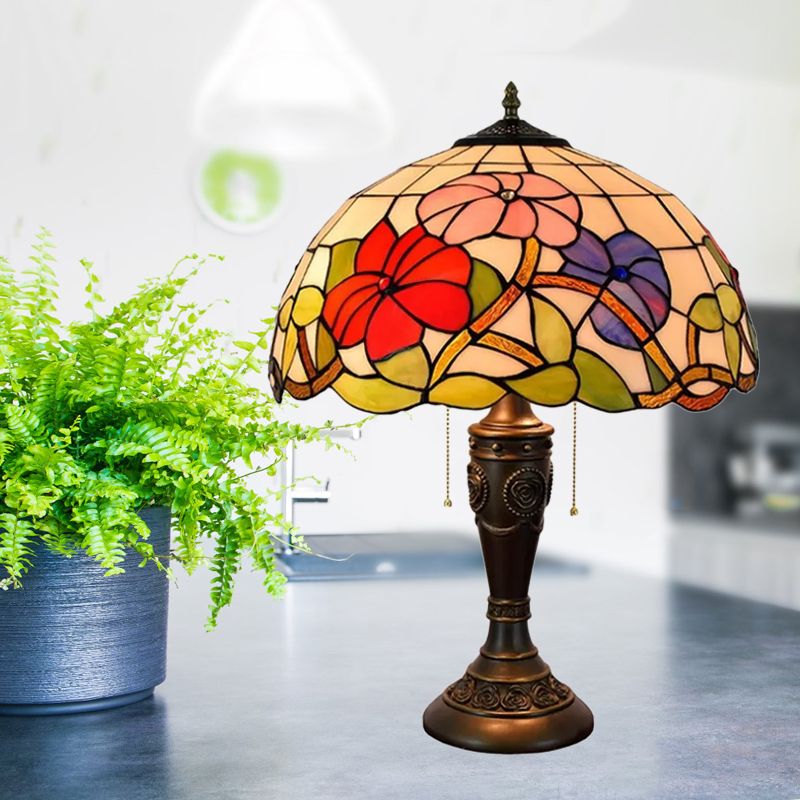 Lampe de nuit en verre rouge / orange en dôme Tiffany 2 lumières Bronze Pull Chain Table Lighling avec base sculptée