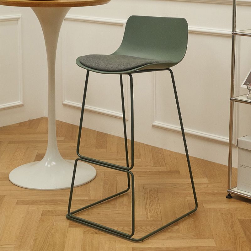 Scandinavian Low Back Bar Stool Plastic Stool with Metal Base