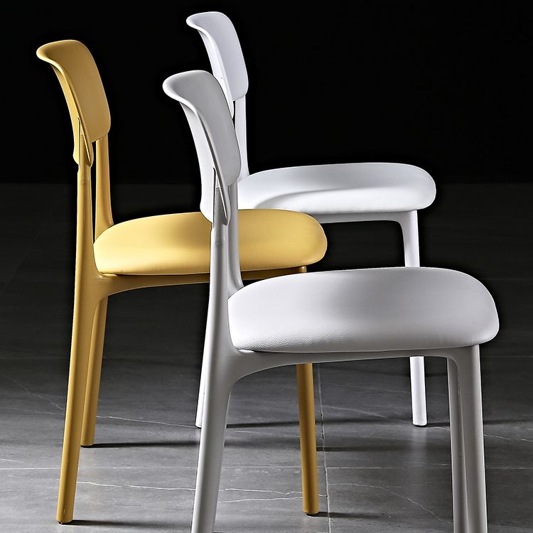 Modern Style Plastic Dining Chairs Open Back Dining Stackable Side Chairs for Kitchen