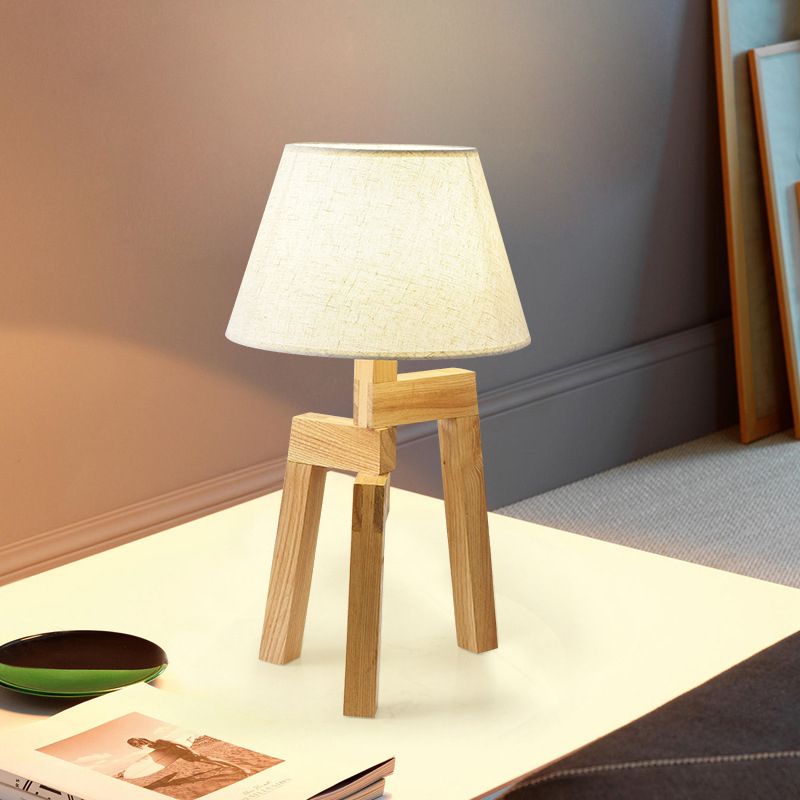 Lampada da comodino moderna in tessuto a 1 lampadina con ampia luce di lettura in bianco per soggiorno