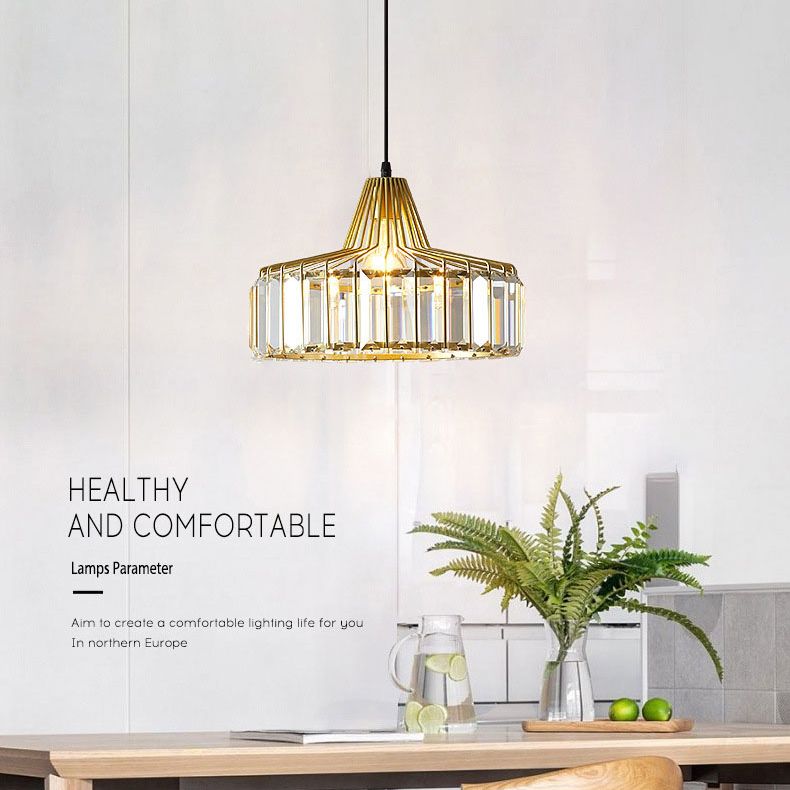 Lampe suspendue à pendentif de dôme créatif moderne lampe suspendue en fer forgé avec de l'ombre en cristal