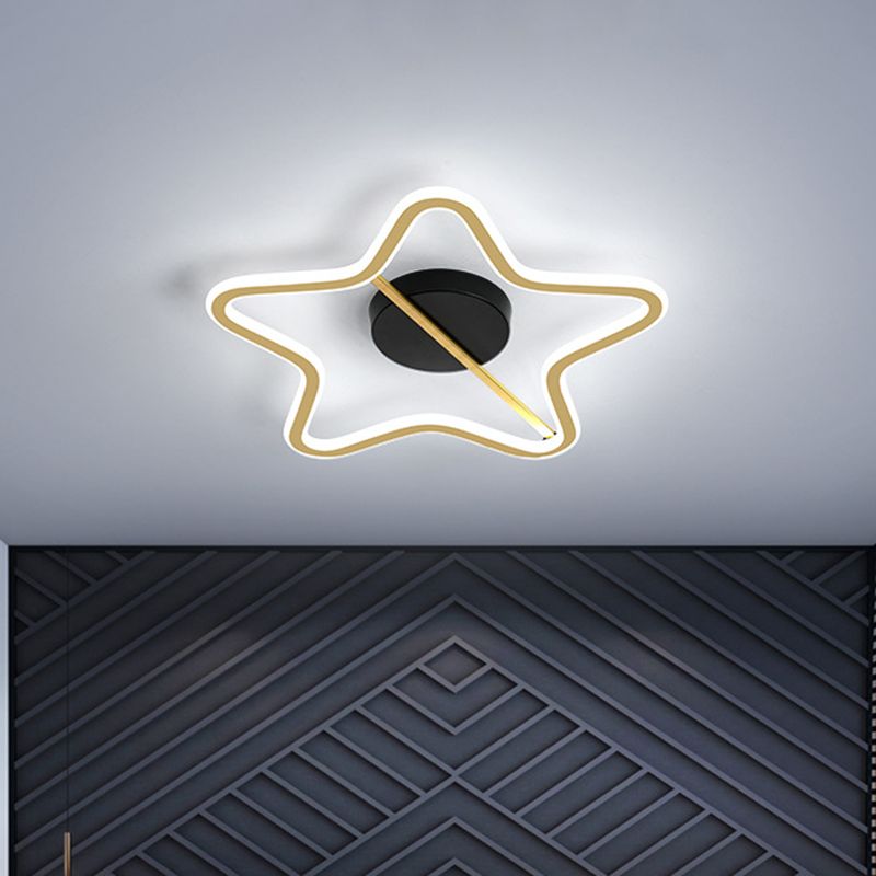 Star Acrylic Flush Mount Light Modernist LED Gold Ceiling Mounted Fixture with Line Design