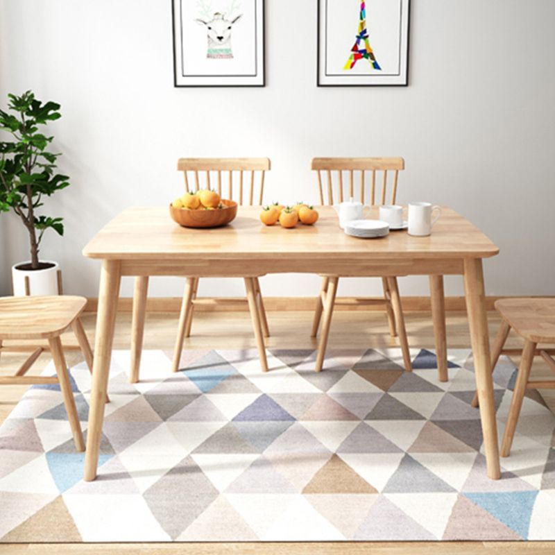 Mesa de comedor de madera sólida de 54 "L 4 Piernas Mesa de forma del rectángulo base en estilo moderno
