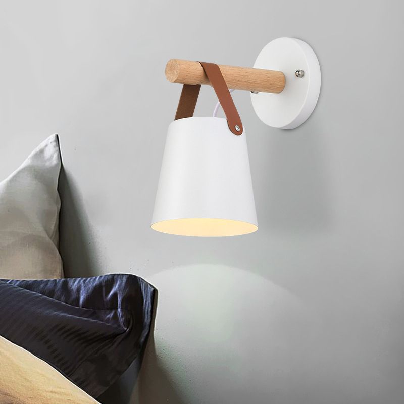 Modern Style Metallic Wall Light Minimalist Wall Light Sconce for Bedroom