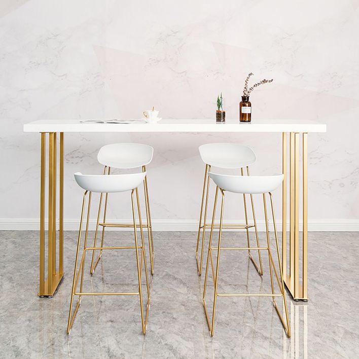 Scandinavian Metal Bar Stool Acrylic Patio Bar Stool with Gold Base