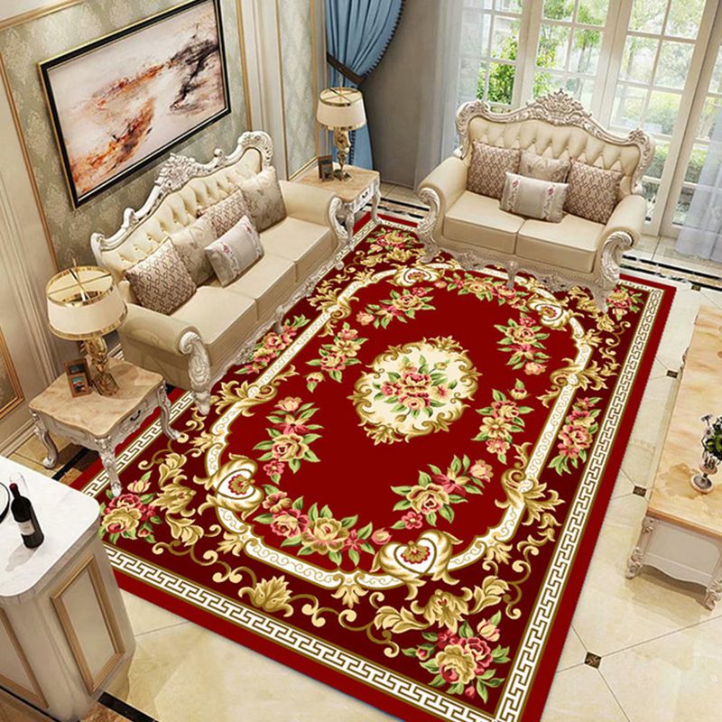 Fancy European Rug Traditional Pattern Polyester Area Rug Stain Resistant Carpet for Home Decor