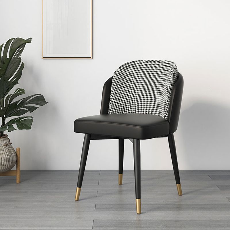 Silla de comedor de metal Glam, silla tapizada de comedor de tela para uso en restaurantes