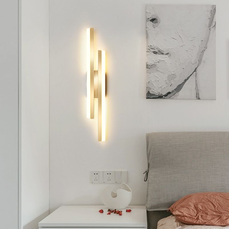 Linear Shape Metal Wall Lights Modern Style 2 Light Wall Mounted Light Fixtures in Gold
