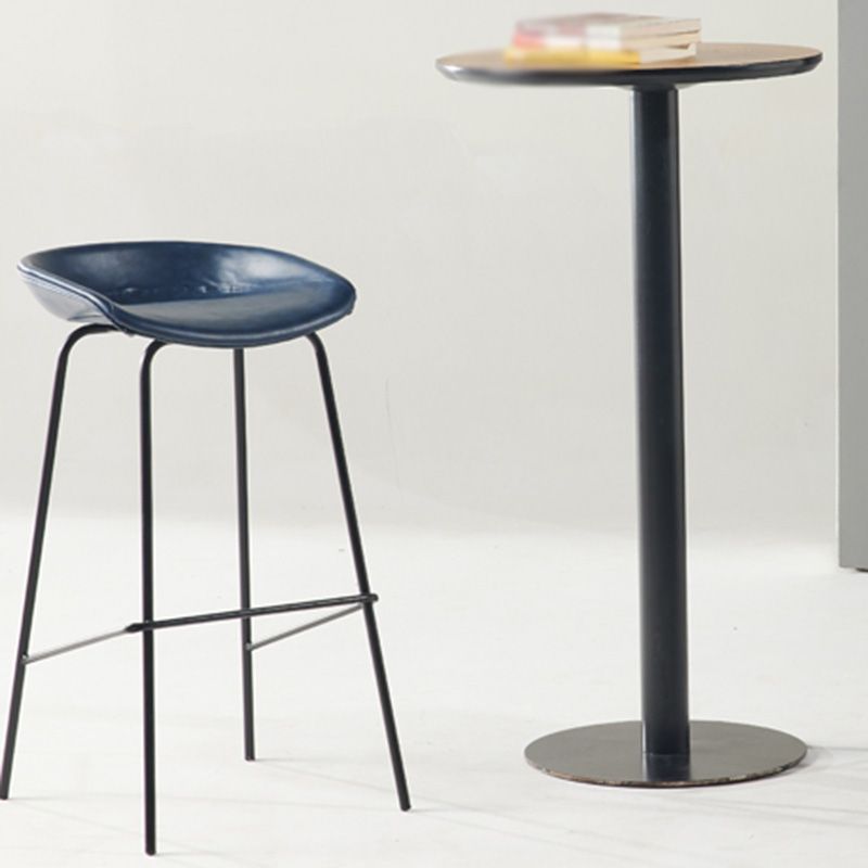 Silla de bar de estilo industrial, asiento de cubo, patas de hierro para restaurante y bar