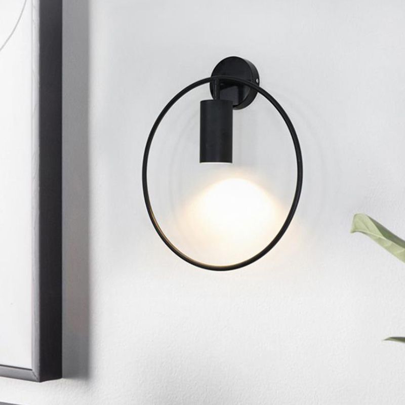 Metallische zylindrische Wandhalterung Licht postmoderne 1 Kopfwandleuchte mit Halo -Ring für Bett