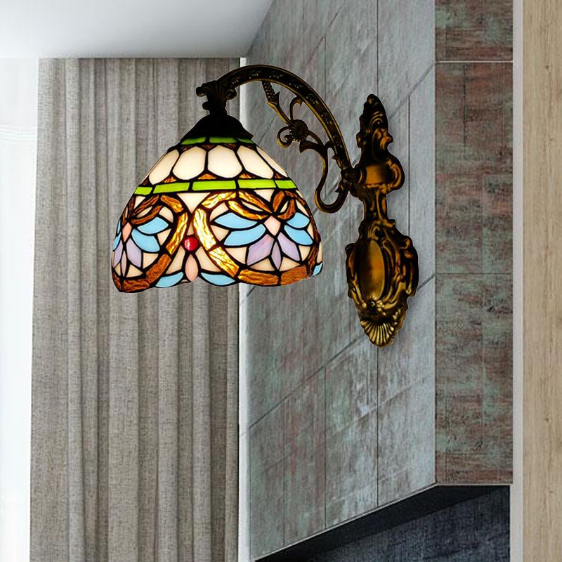1 Light Domed Wall Sconce Victorian Stained Glass Up/Down Wall Lighting with Curved Arm in Brass