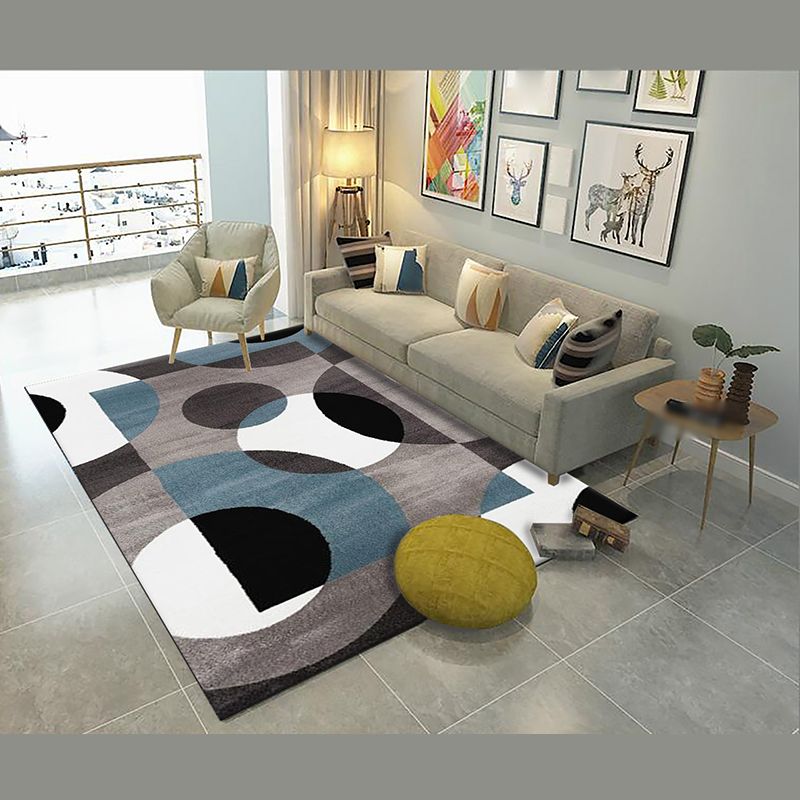 Modern Triangle Pattern Carpet Polyester Area Rug Pet Friendly Indoor Carpet for Home Decoration