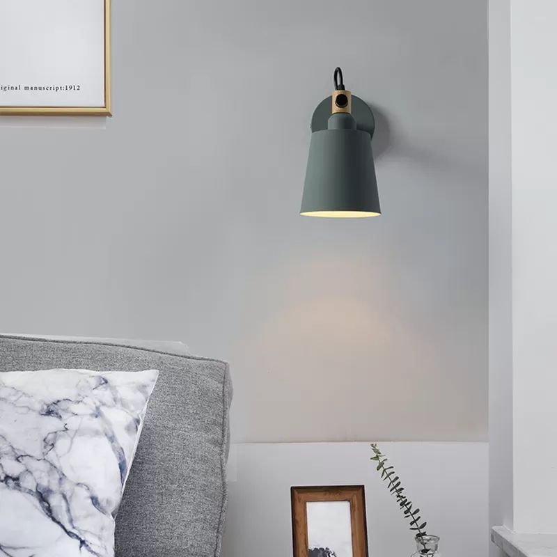 Eine leichte Eimer -Wandleuchte rotatierbarer nordischer Metallleuchten für Wohnzimmer