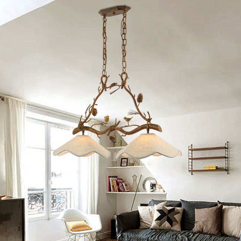 Résine Branche Suspension Lumière Classic 2 Heads Dining Room Room Island Chandelier Light avec ombre festonnée en marron