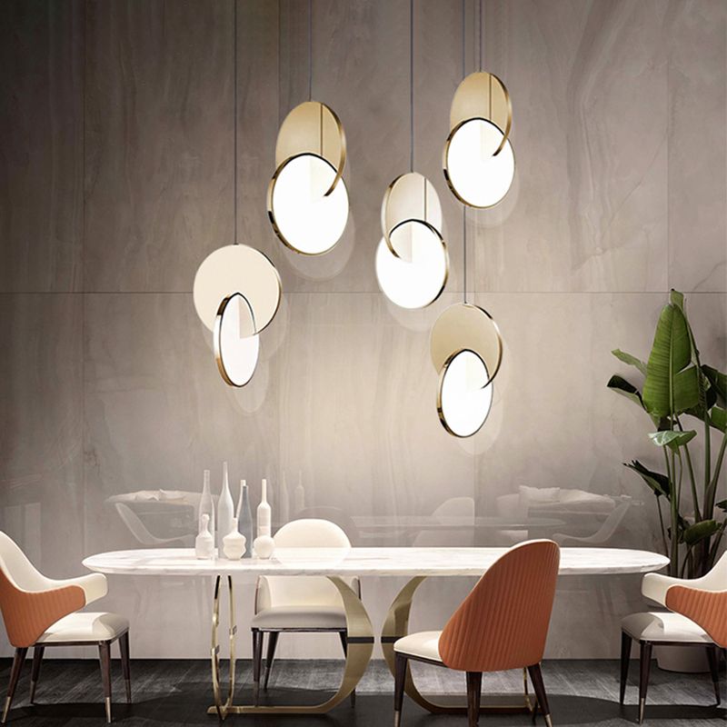 Embedded Round Piece Creative LED Hanging Light Post-modern Style Metal Pendant Lamp for Coffee Shop Restaurants