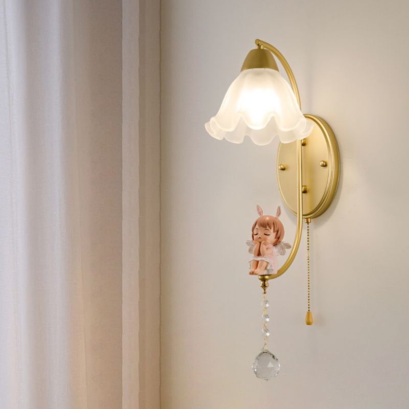 Flower Shape Glass Wall Sconces Modern 1 Light Wall Mount Light Fixture in Gold
