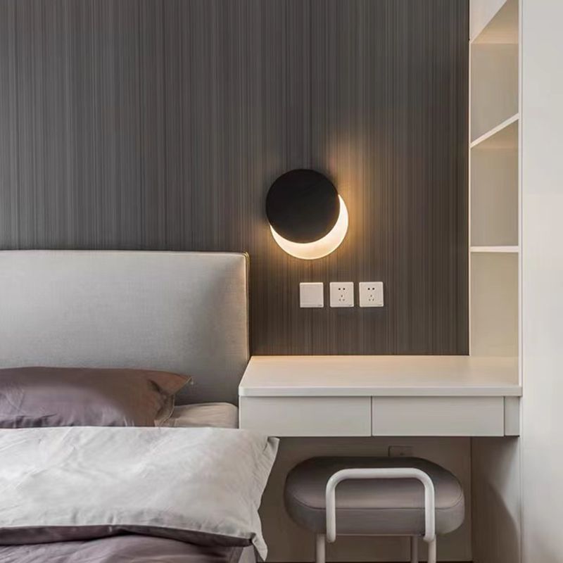 Contemporary Wall Sconce Circle Sconce Lighting in Black for Bedroom