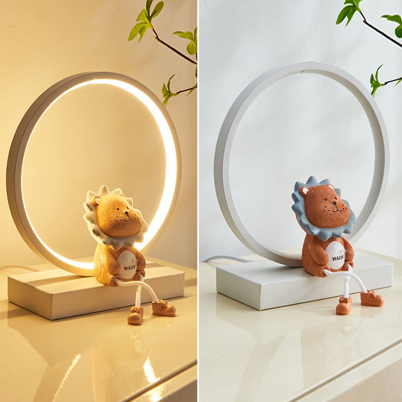 Modern Style Circle Shape Table Light Metal 1 Light Nightstand Lamps for Table