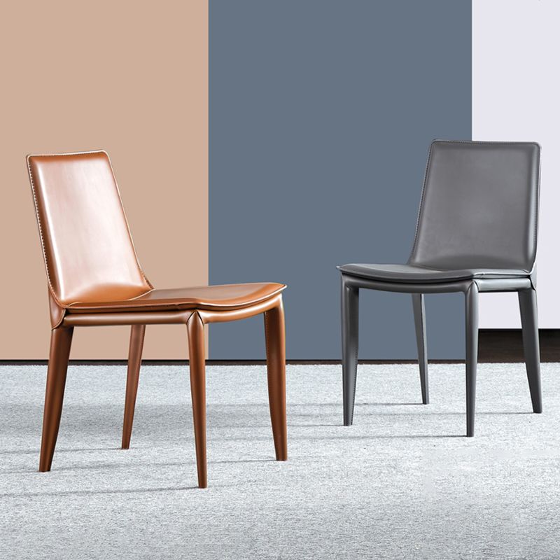 Ensemble de chaises en cuir au design contemporain, chaises de salle à manger à dossier solide (Ensemble de 2)