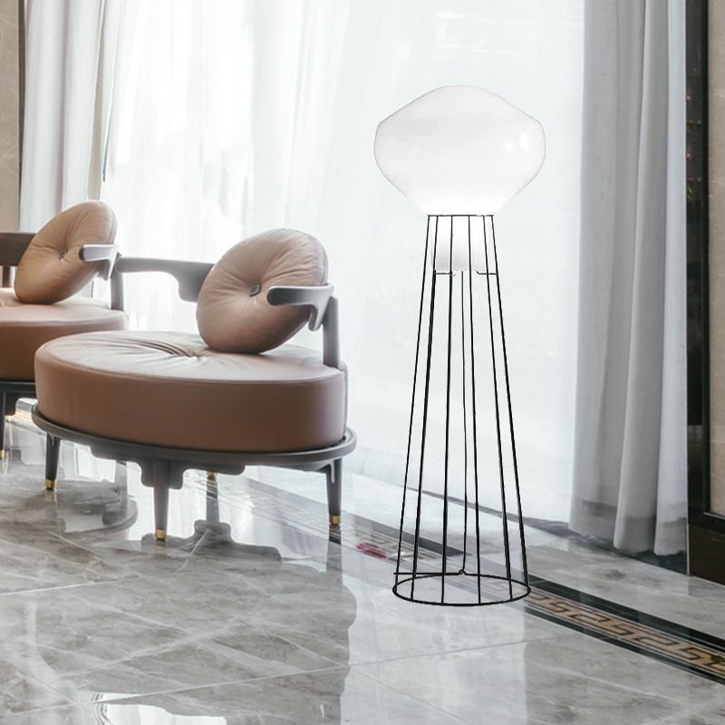 Luz de piso geométrica de oro negro/rosa con jaula de domo simple 1 lámpara de pie de metal de bombilla para sala de estar