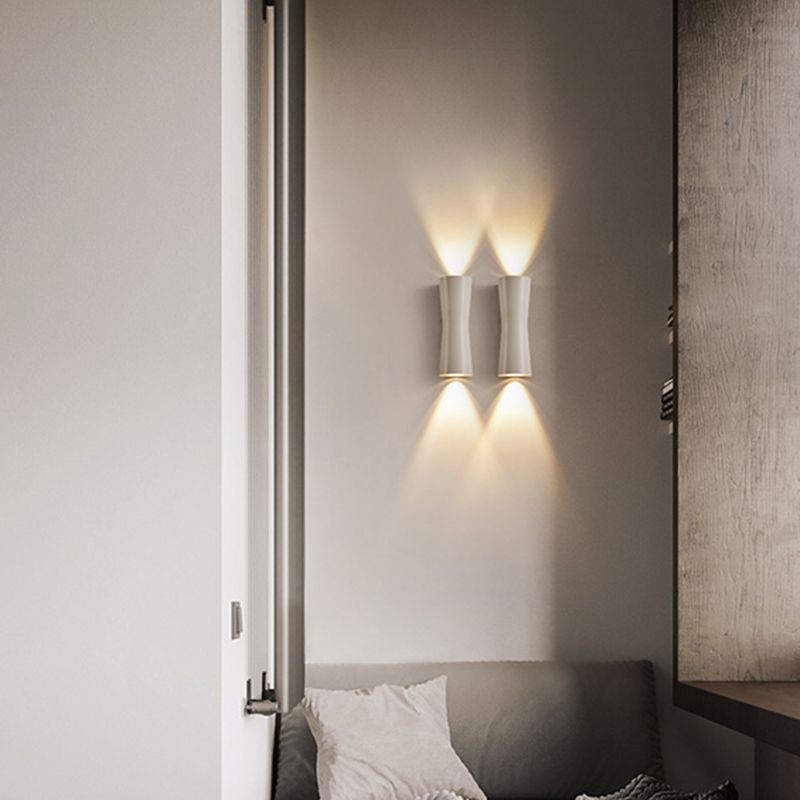 2 Light Metal Wall Sconce Postmodern Wall Mounted Light Fixture for Living Room