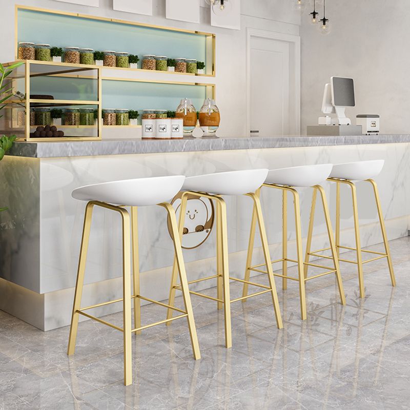 Modern Backrest Armless Counter Stool Plastic Bar Stool with Metal 4 Legs