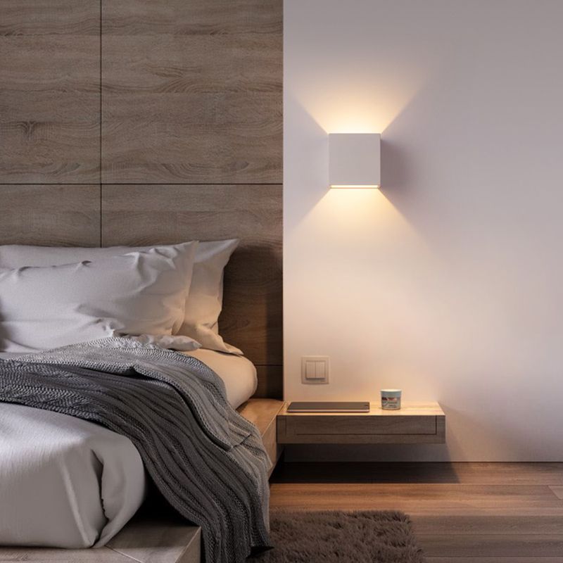 Square Shade Metal Wall Sconce Modern Style 2 Lights Wall Mount Light Fixture