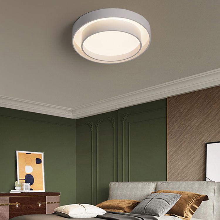 Gelakte ijzeren LED-inbouwarmatuur in moderne eenvoud acryl rond plafondarmatuur voor slaapkamer