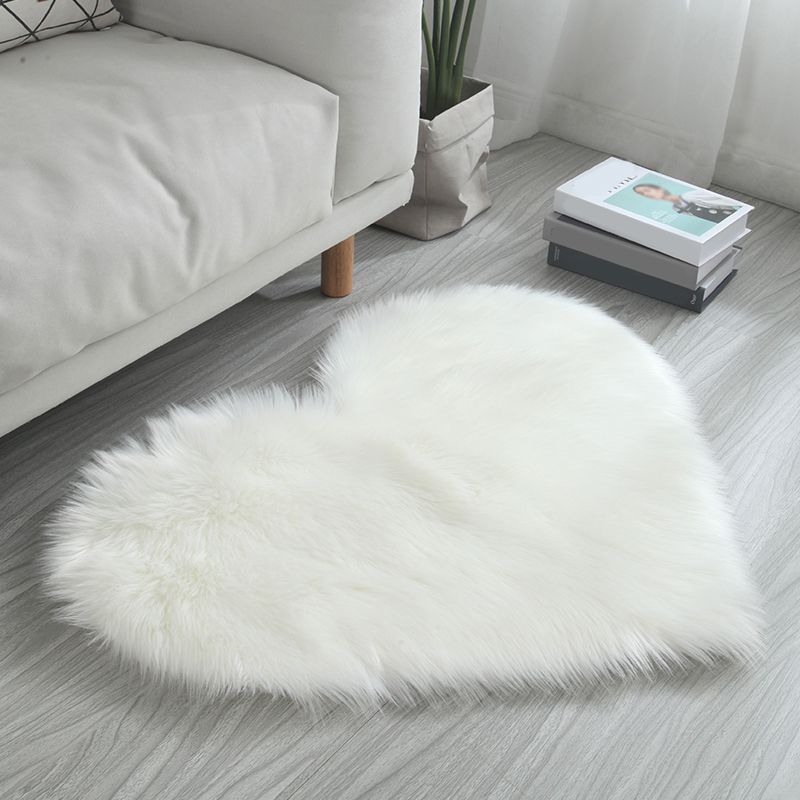 Herzform Feste Farbe Teppich Multi-farbiger einfacher Teppich flauschiger Haustierfreundlichkeitsmaschinenwaschable Teppich für Schlafzimmer