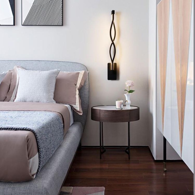 Moderno minimalista a parete LED Light Light Alluminio Sconcetto parete lineare con tonalità di plastica