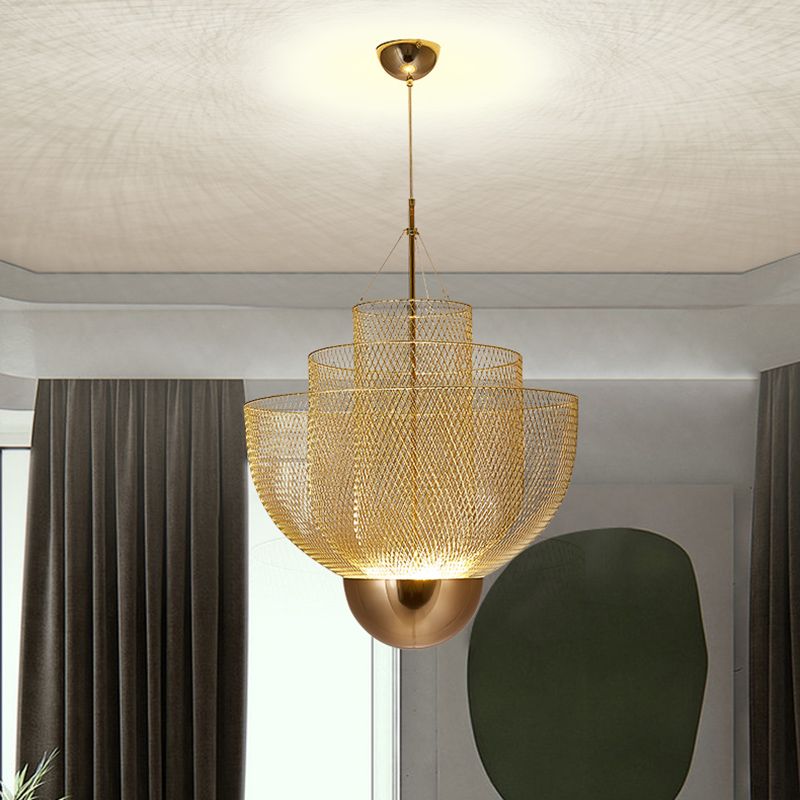 3-stufige minimalistische Käfighängung hängend, goldene Metallhängelampe für das Restaurant