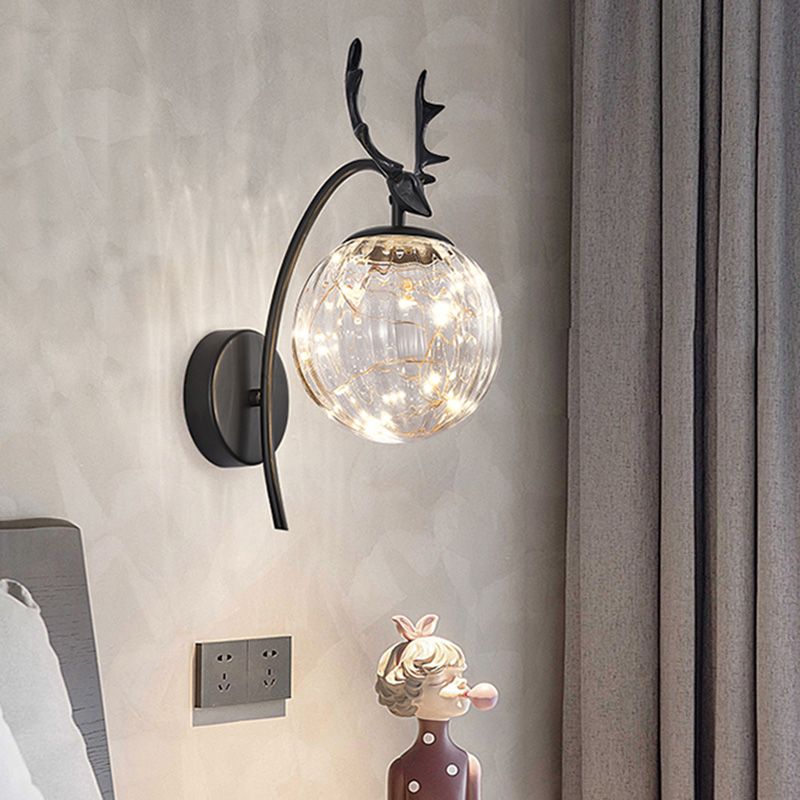 Lampada montata a parete interna da 14 "ad alta semplicità con tonalità di vetro in nero/oro