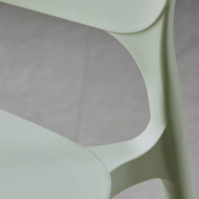 Silla de comedor plástica escandinava con parte posterior abierta y acabado mate de la silla lateral de la sala de conferencias