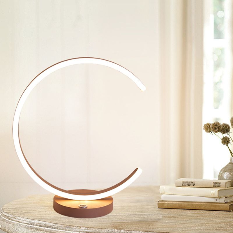 Éclairage de nuit en forme de C Simplicité Métal lampe de bureau LED de la chambre à coucher en café, lumière chaude / blanche