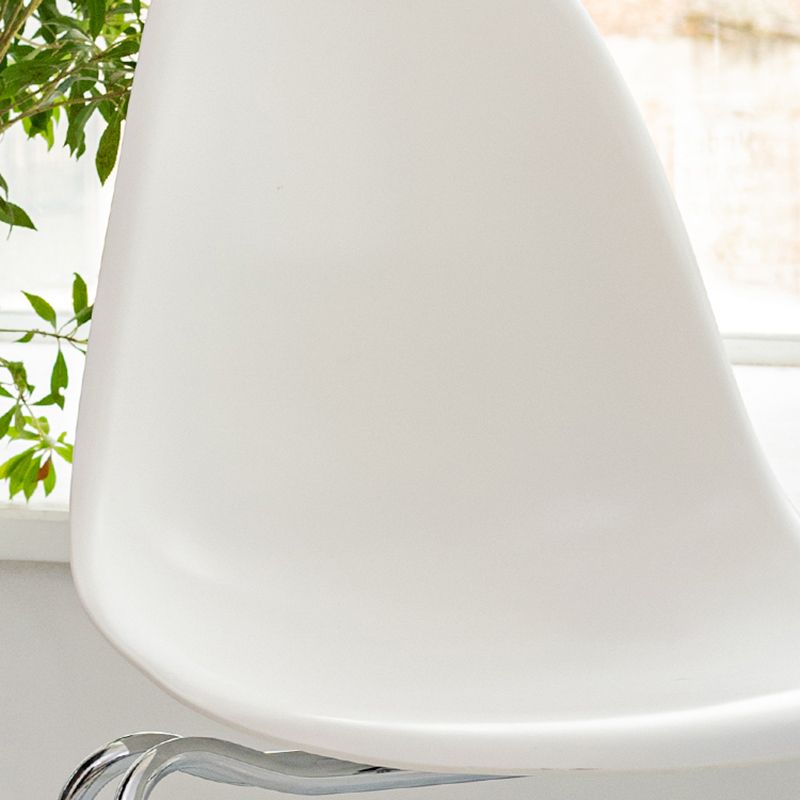 Sedia da pranzo in metallo moderno sedia senza bracciole sedia da pranzo in plastica per uso del ristorante
