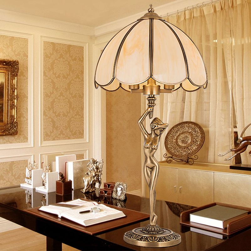 Mit überbrochener Schlafzimmer Nachtlampe Kolonialismus Beige Glas 2-Kopf-Goldtischbeleuchtung mit nackter Frau Basis
