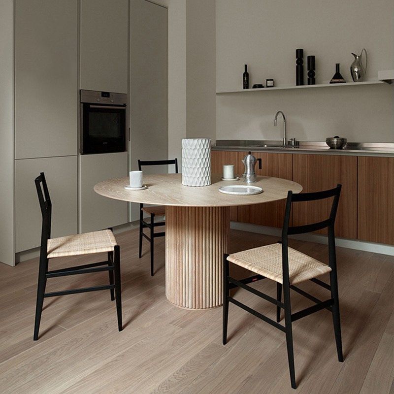 Mesa redonda de comedor de madera maciza mesa de madera moderna con pedestal para restaurante