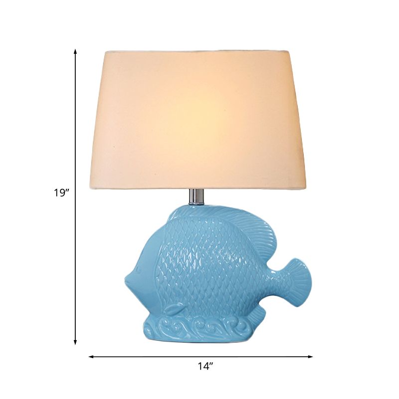 Accensione del tavolo blu ceramico pesce tropicale a bulbo singolo stand night luce con paralume in tessuto rettangolo