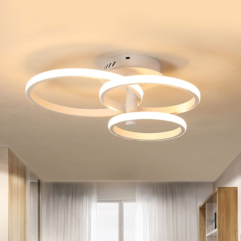 Luz de techo de montura de montura de anillo apilado nórdico marrón acrílico/blanco 23.5 "/19.5" Luz de techo de dormitorio LED de ancho de ancho en cálido/blanco
