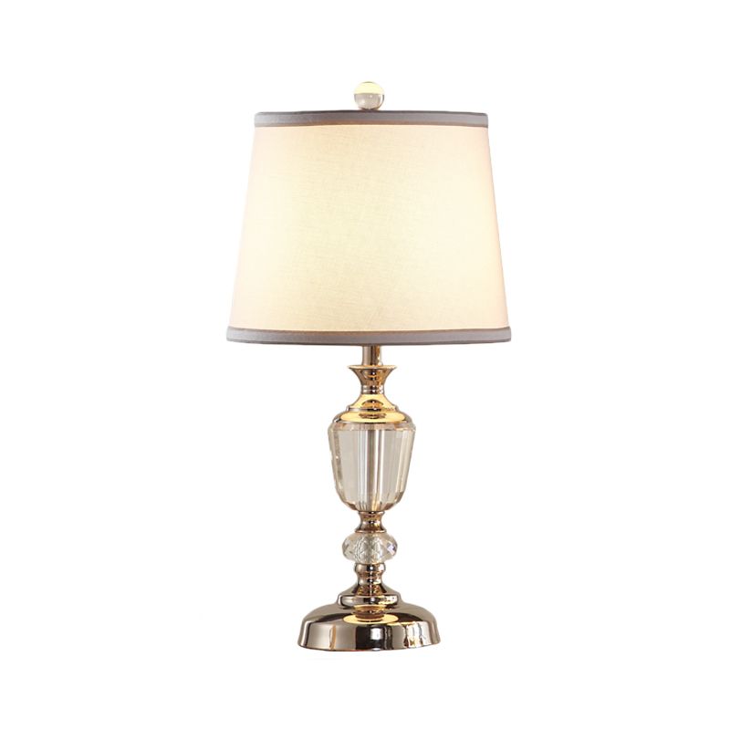 Lampada da comodino in tessuto Modernismo a 1 testa con paralume a botte bianco per soggiorno